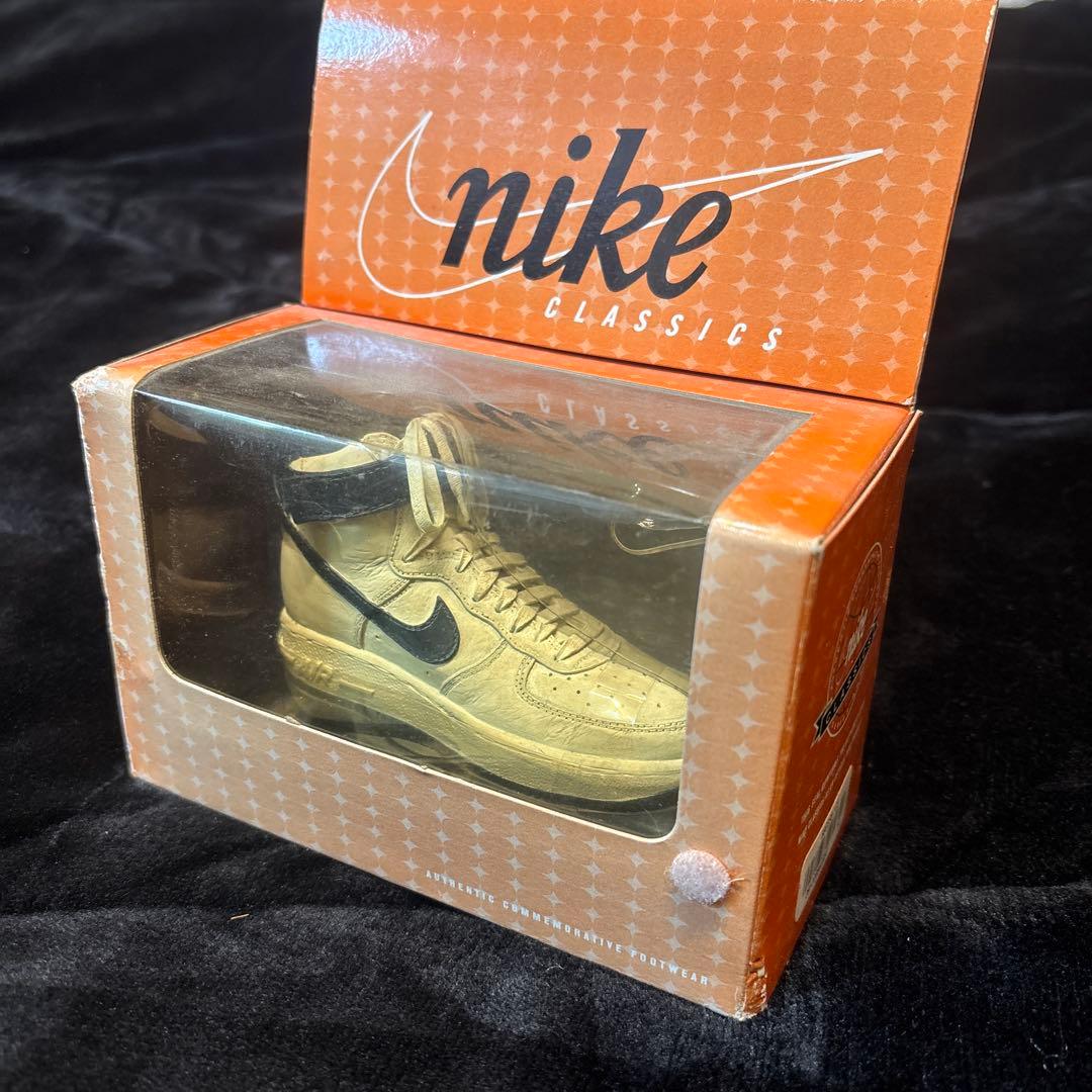 NIKE/エアフォース1/フィギュア/ナイキクラシック/希少/オリジナル/80年 セール】NIKE ナイキ AIR FORCE 1 '07 LV8 エア フォース 1 '07 LV8