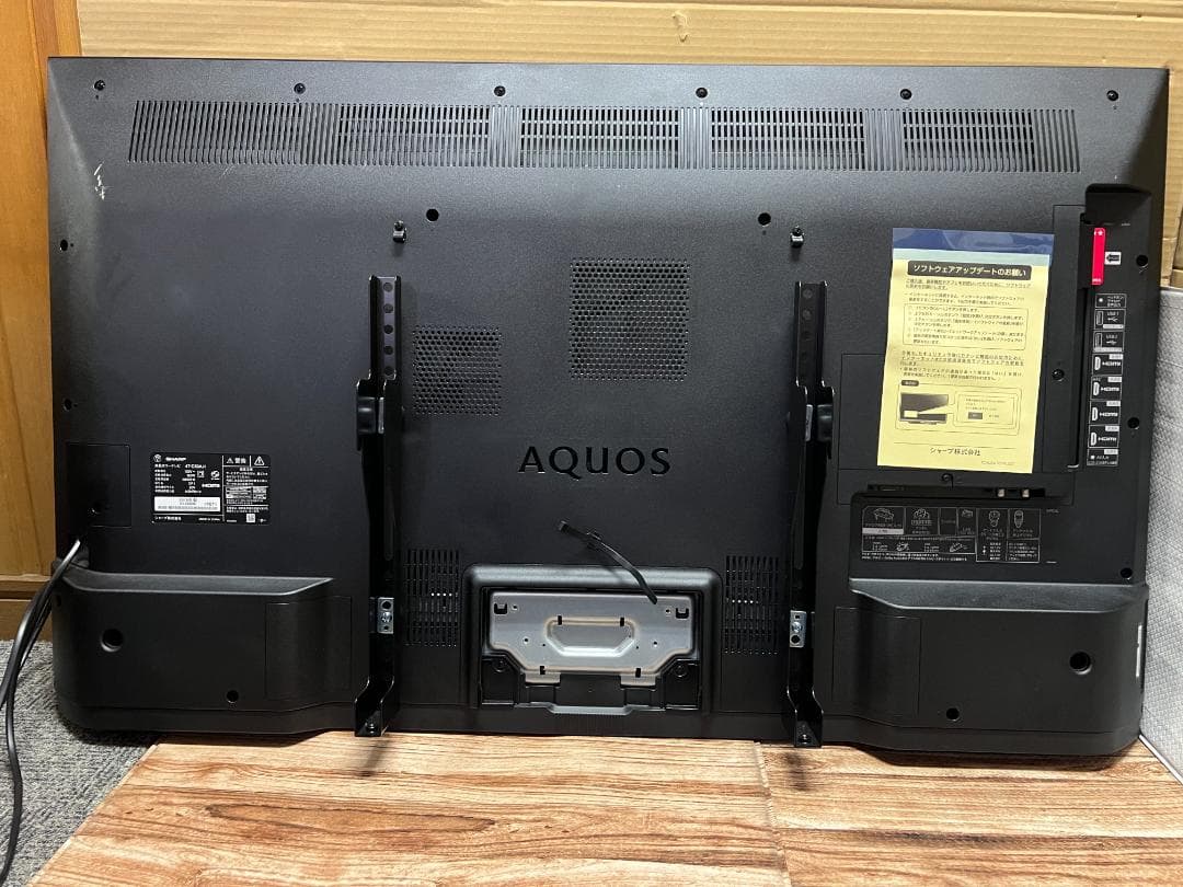 シャープ 4K対応液晶テレビ AQUOS 4T-C50AJ1 壁掛け 画面線あり