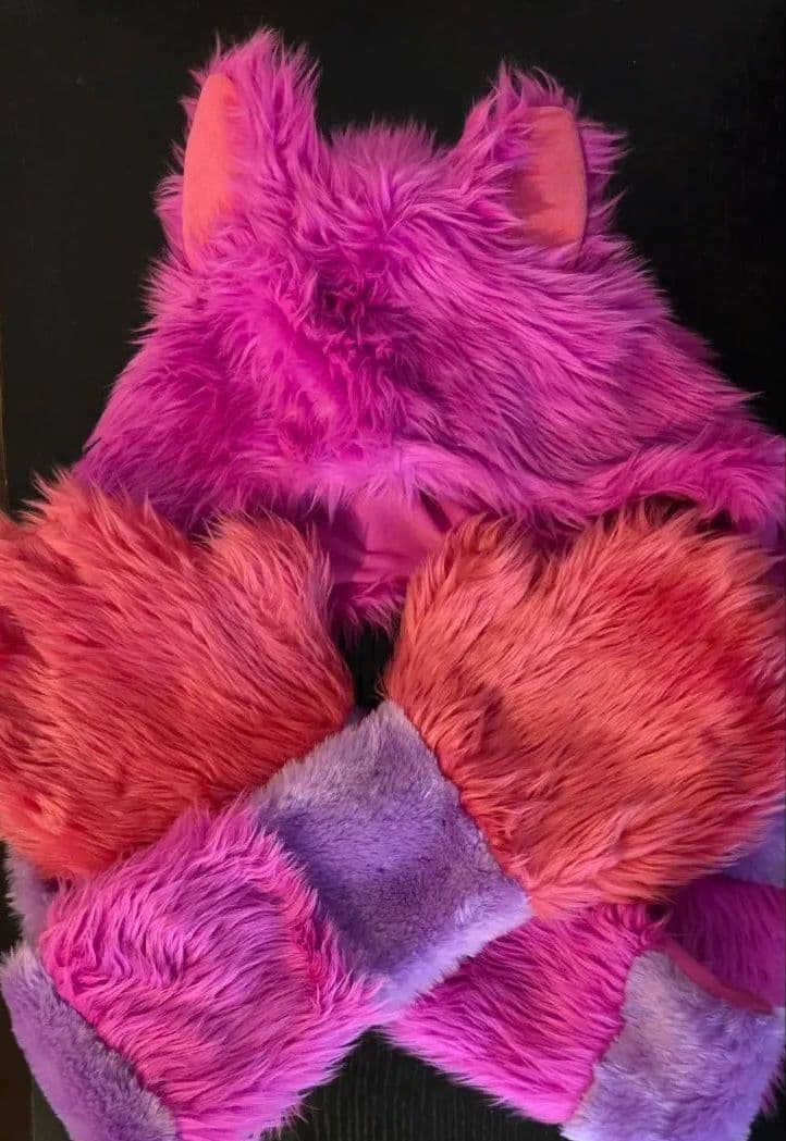 ディズニー マフラー「チェシャ猫」 - メルカリ