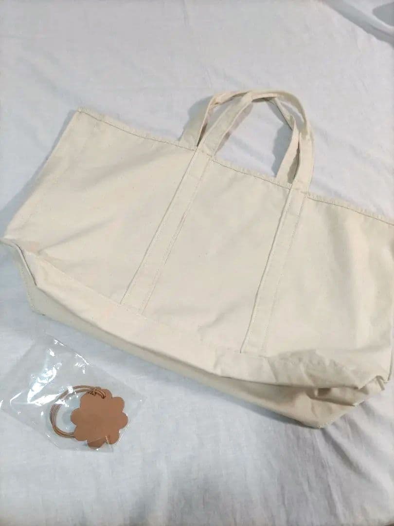 L.L.Bean×ペコちゃん　 エコバッグ チャーム付き　新品　レア