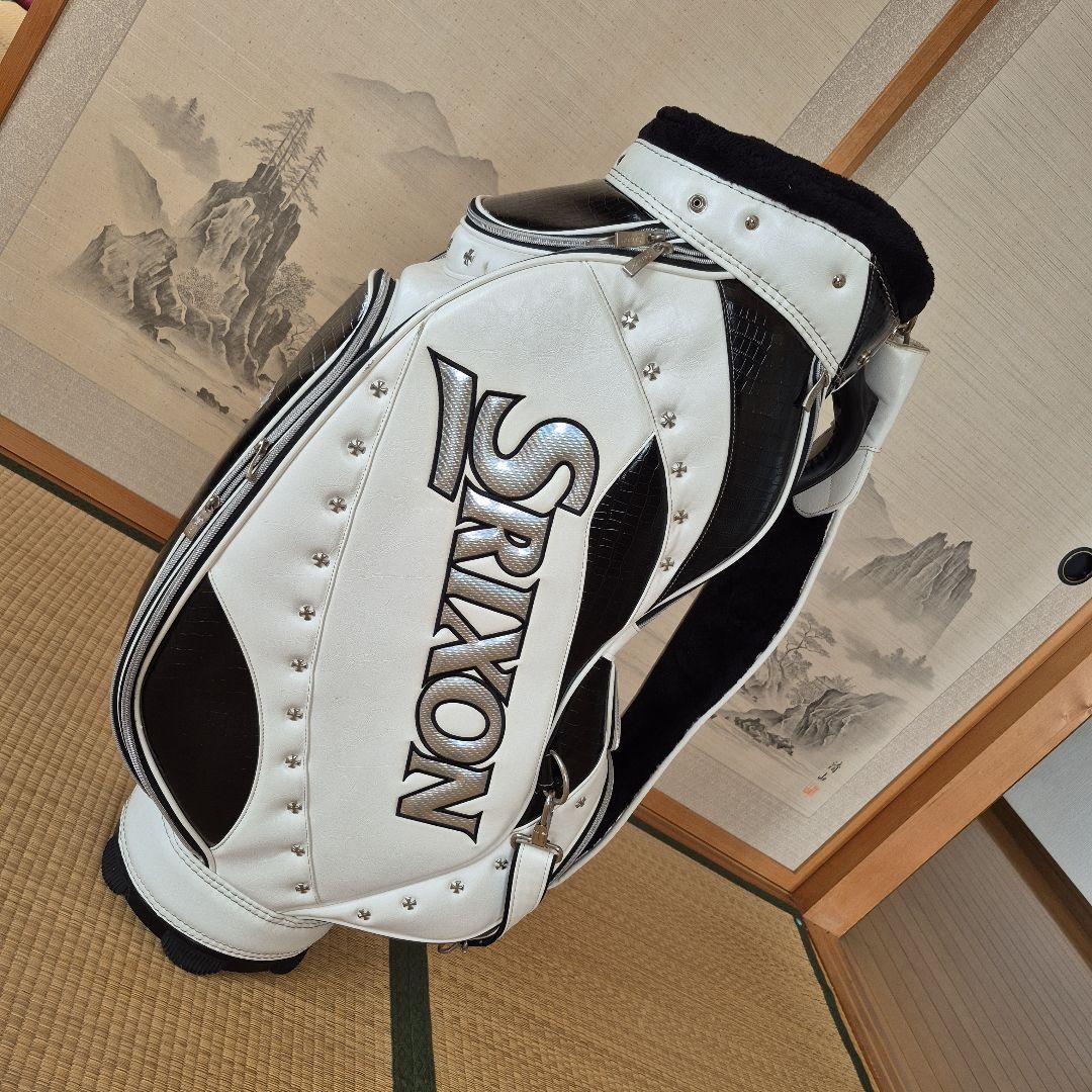 Srixon キャディバッグ 3点式　ホワイト/ブラック　フード付き ダンロップスポーツ、「スリクソン Z シリーズ」ゴルフクラブに合わせ