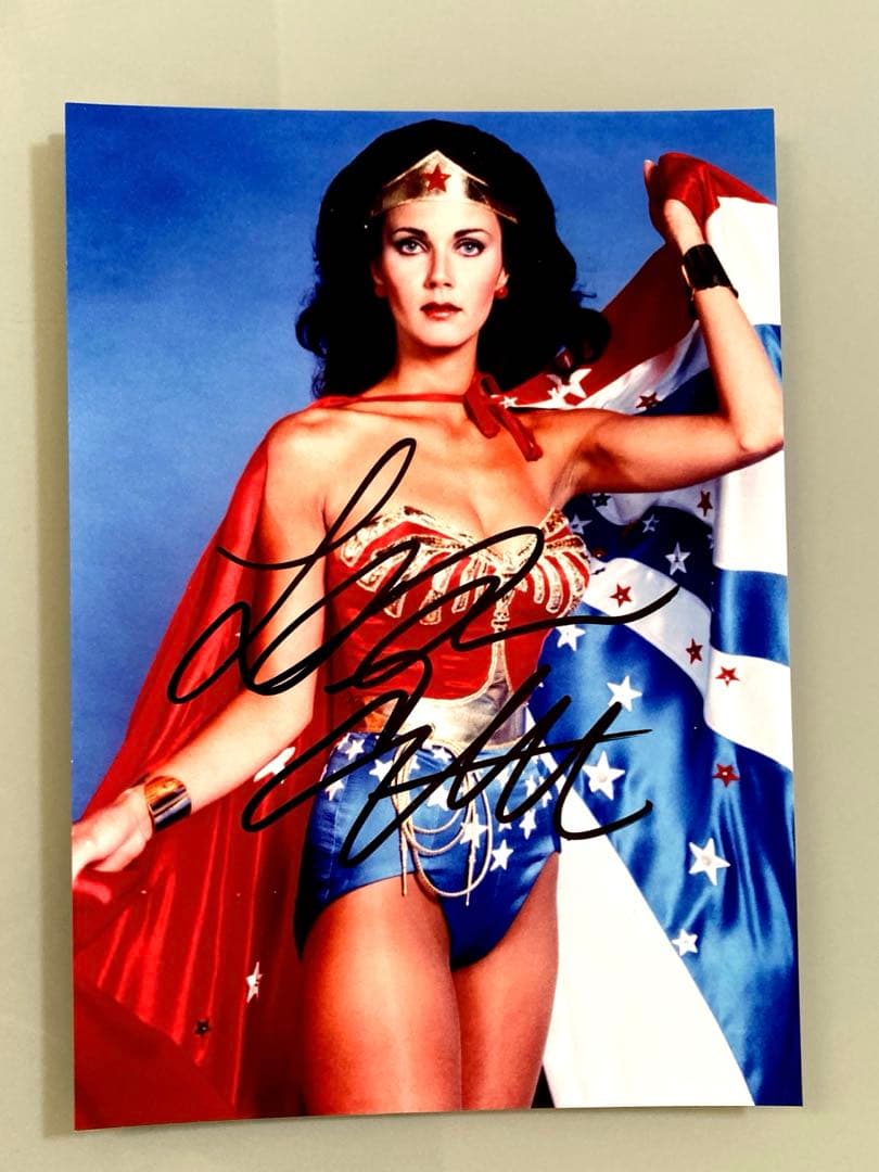 リンダカーター直筆サイン入り2Lサイズ写真…ワンダー・ウーマン