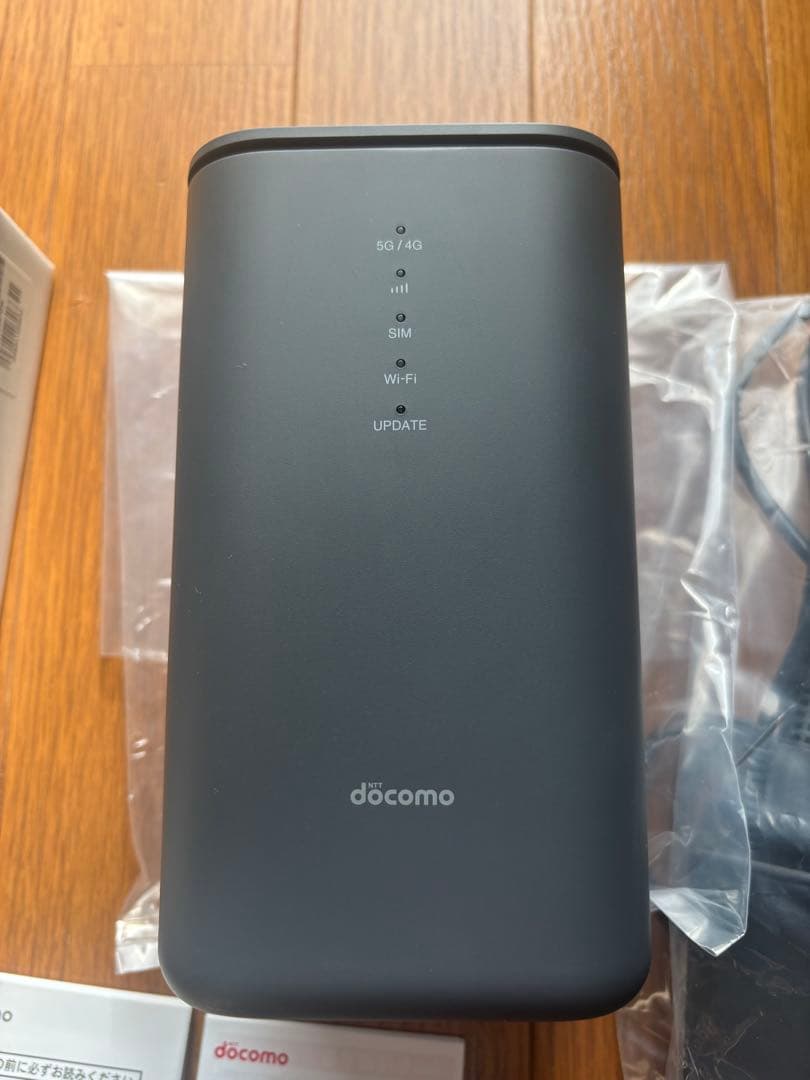 home 5Gルーター docomo HR02 ダークグレー - メルカリ