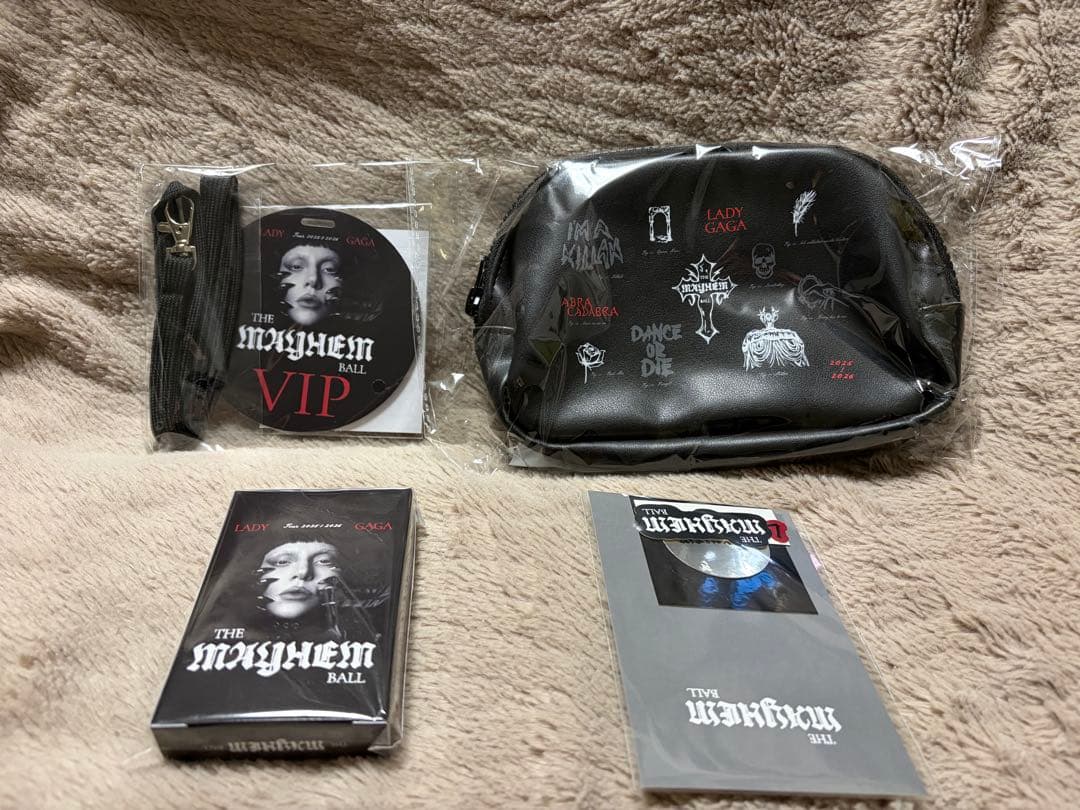 Lady Gaga The Mayhem Ball 2026VIP SILVER - メルカリ