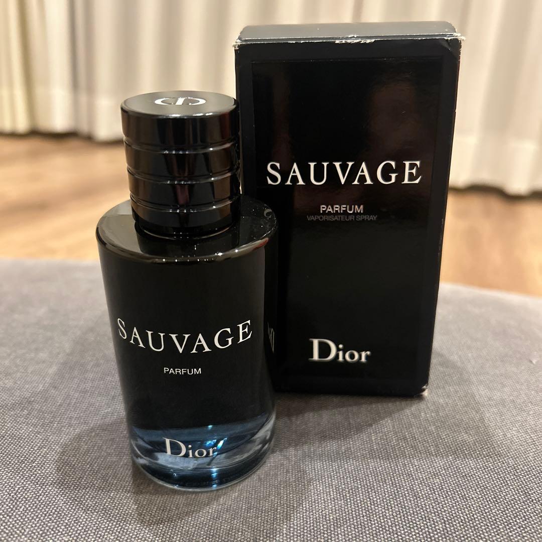 ゆっちさん専用の　Dior Sauvage Parfum 香水　100ml Dior SAUVAGE PARFUM 香水 100ml DIOR SAUVAGE PARFUM By DIOR 3.4 fl