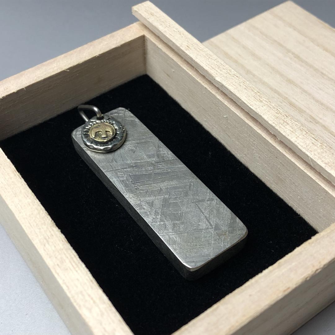 ムオニオナルスタ隕石 メッキ処理済み ペンダントトップ 鉄隕石 重さ約