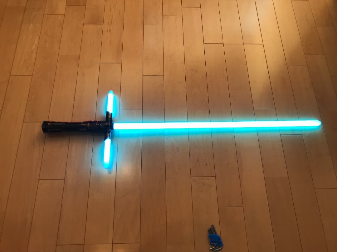 カスタムライトセーバー クロスガード カイロレン kr - メルカリ