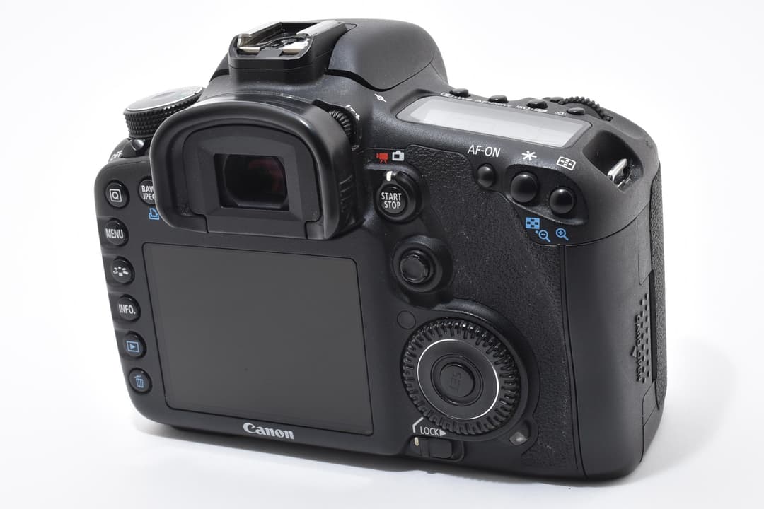 □16722ショットの美品□ キヤノン EOS 7D #C772 - メルカリ