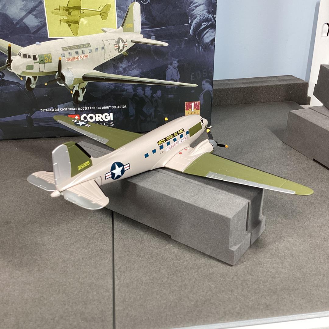 1/144 コーギー C-47 FASSBERG ”FLYER” 付録あり