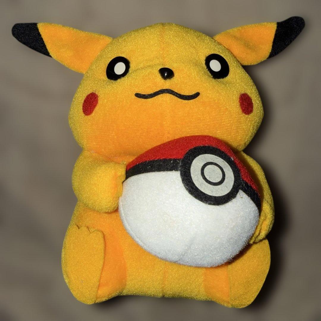 ピカチュウ ぬいぐるみ モンスターボール付き 初期型 新品 ピカチュウ ぬいぐるみ モンスターボール - メルカリ