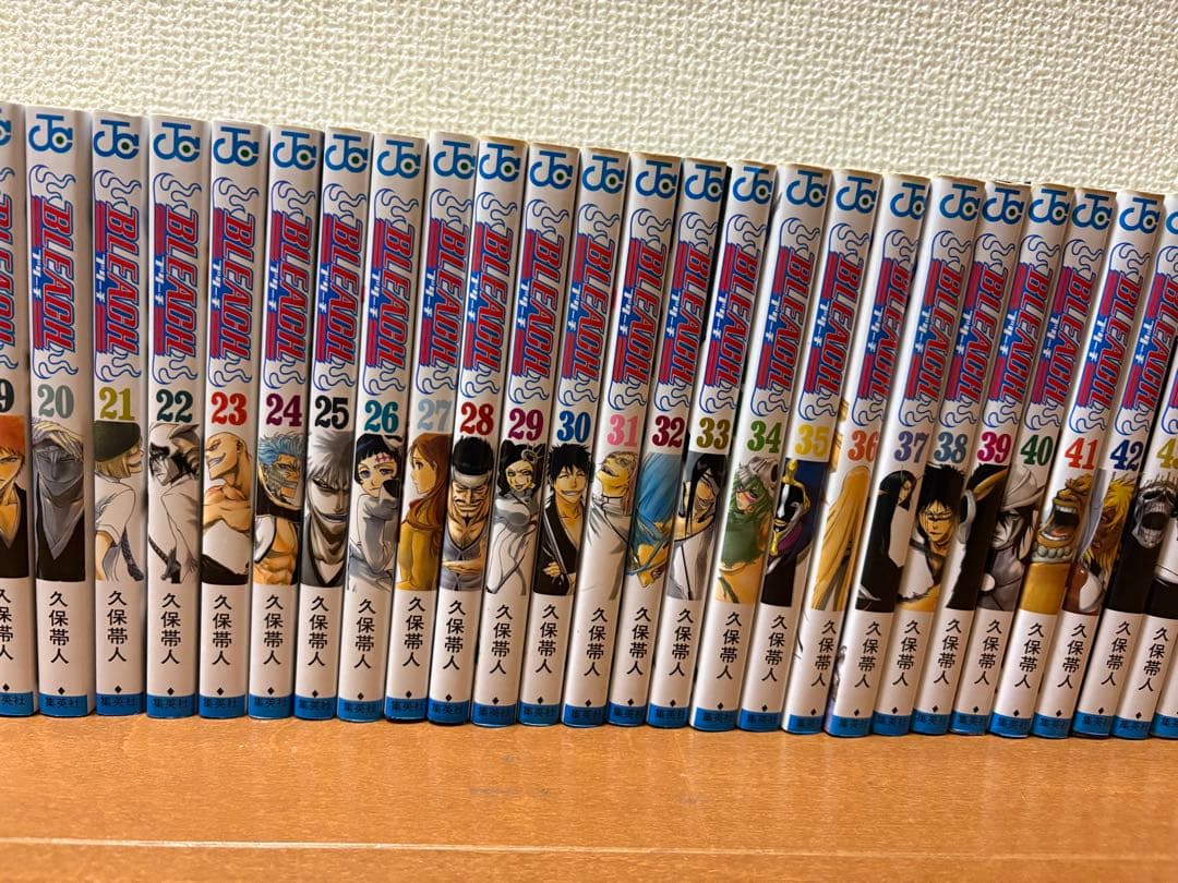 BLEACH全巻セット＋小説等おまけ付き - メルカリ