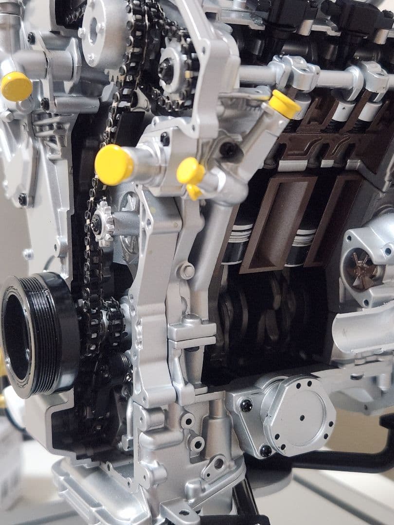 週刊日産GT-R エンジン模型完成品 1/5 R35 VR38DETT - メルカリ