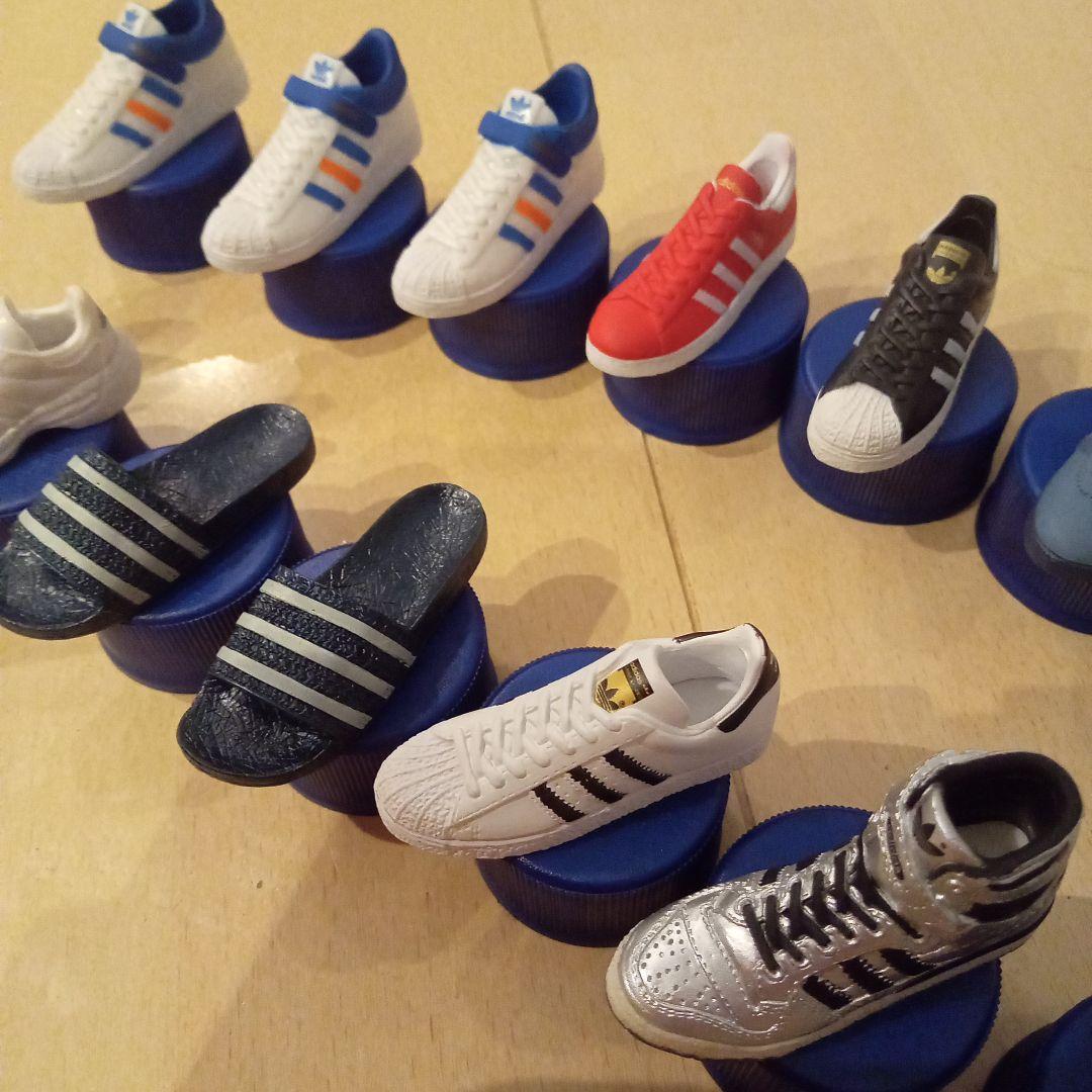 アディダス ペットボトルキャップ スニーカーペットボトルキャップ 14