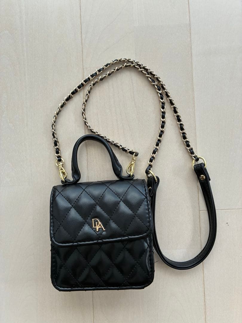 DIANTE キルティングショルダーバッグ ブラック