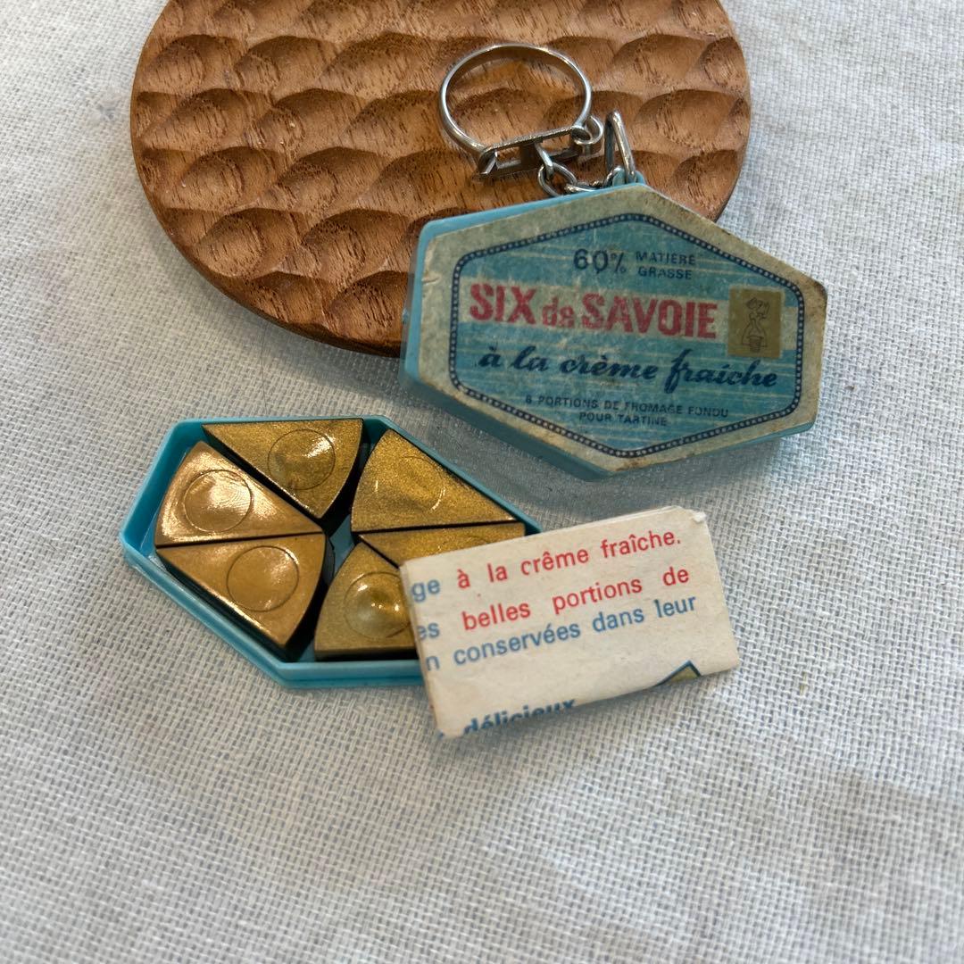 フレンチキーホルダー SIX do SAVOIE チーズ - メルカリ