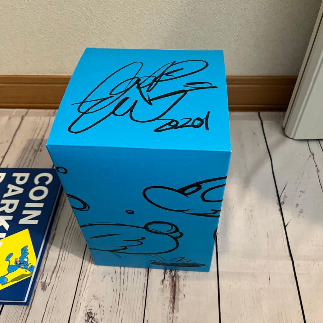COIN PARKING DELIVERYフィギュア限定250 サイン本 - メルカリ