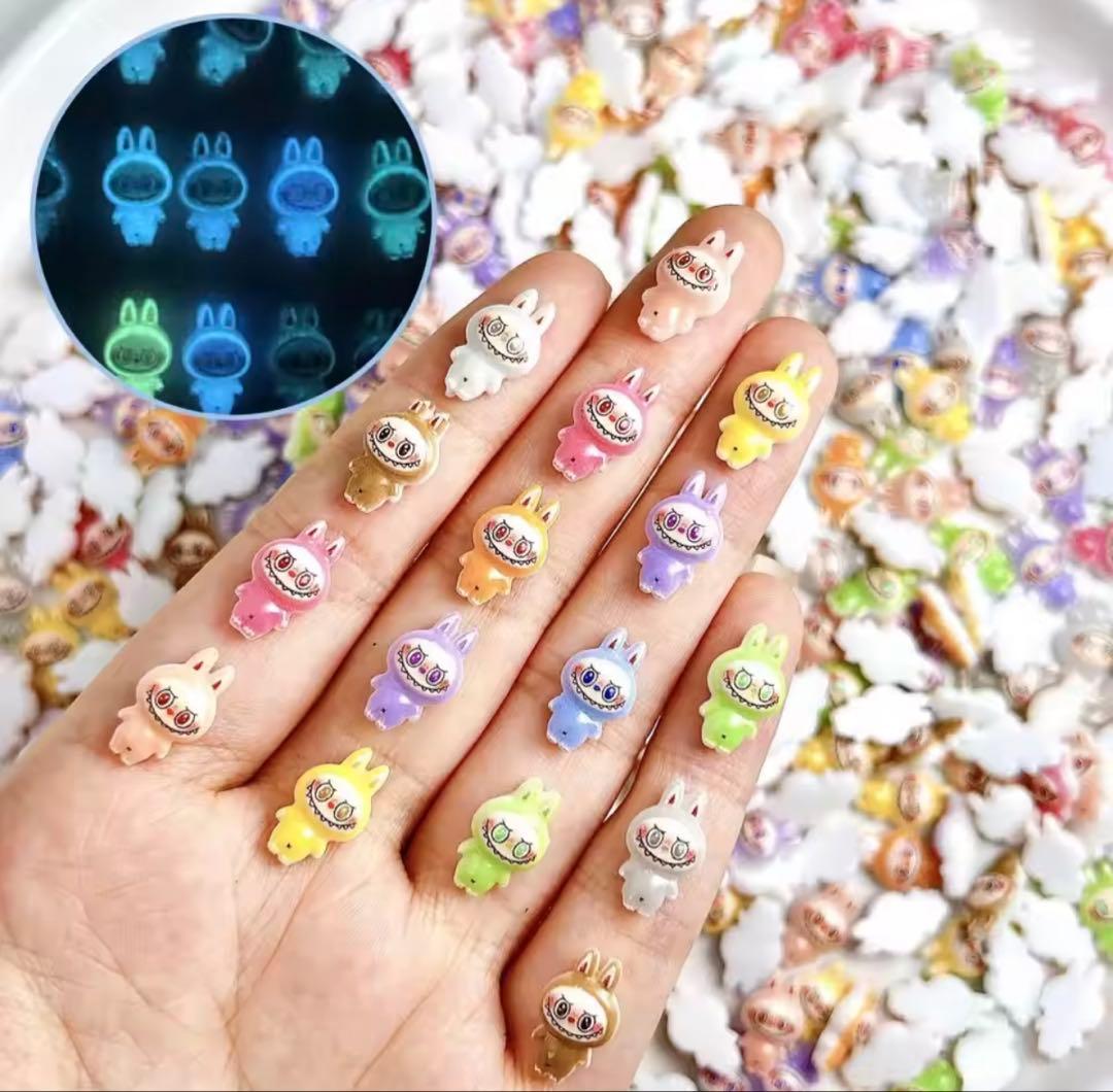 即購入OK】ポップマート らぶぶ ラブブ ネイルパーツ 18個セット