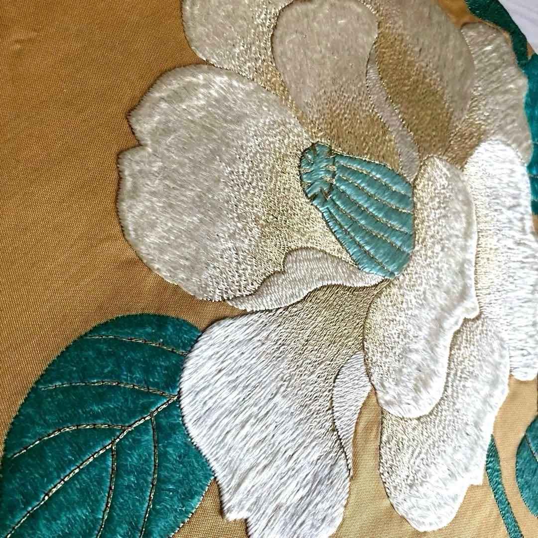 アンティーク名古屋帯 大輪の椿 上質な刺繍 正絹 大正浪漫 淡い辛子色