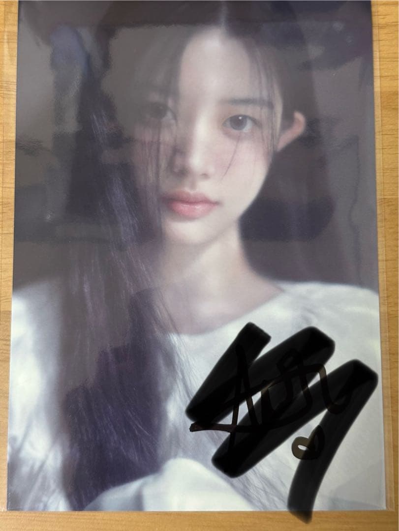 illitミンジュ 直筆サインビジュアルカード - メルカリ