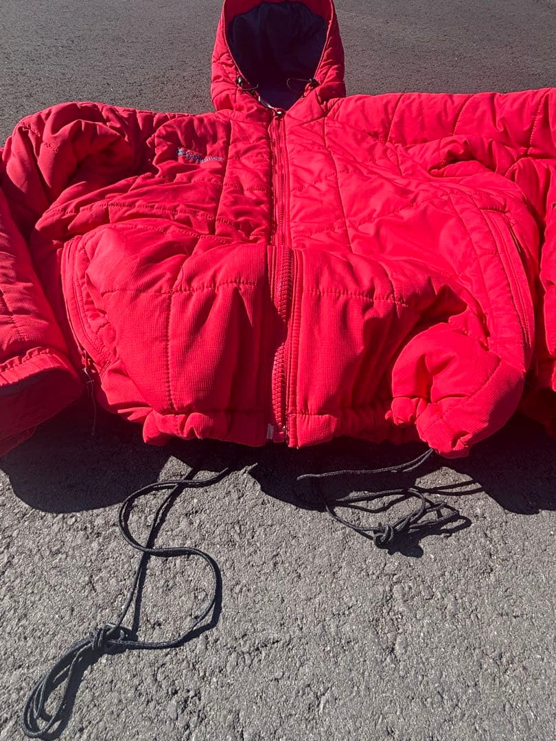 Columbia hooded puffer jacket レッド ライトブルー - メルカリ