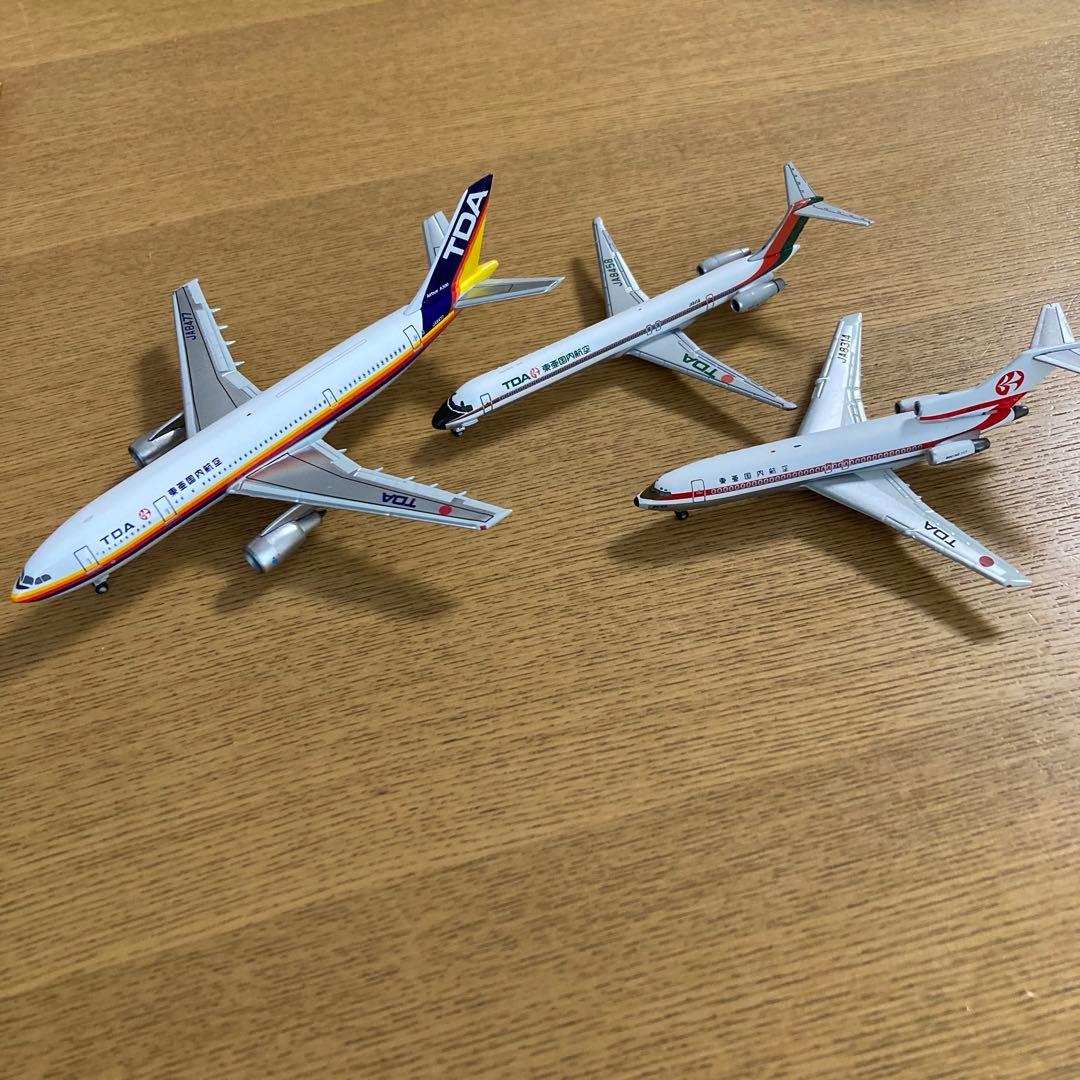 TDA 東亜国内航空 飛行機 プラモデル フィギュア 3セット - メルカリ