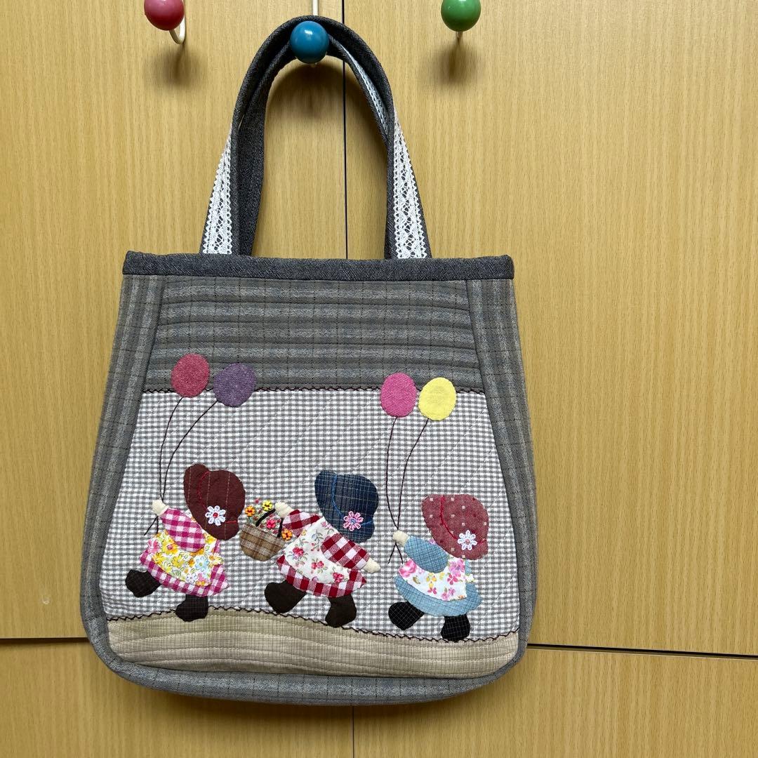 ハンドメイドパッチワークバッグ スーちゃん - メルカリ