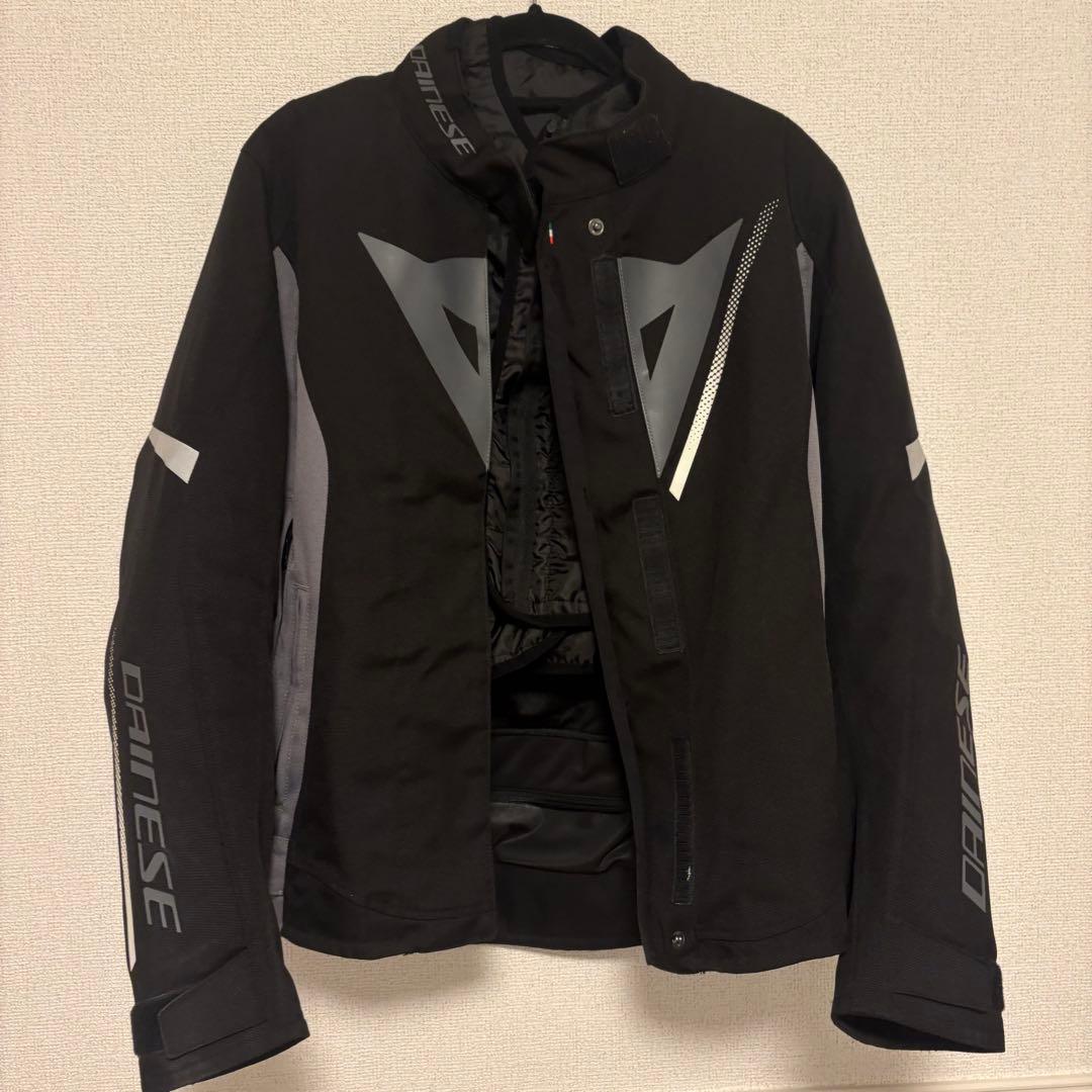 ダイネーゼ バイクジャケット あらゆる環境に最適のオールシーズン活躍するD-EXPLORER 2 JACKETの