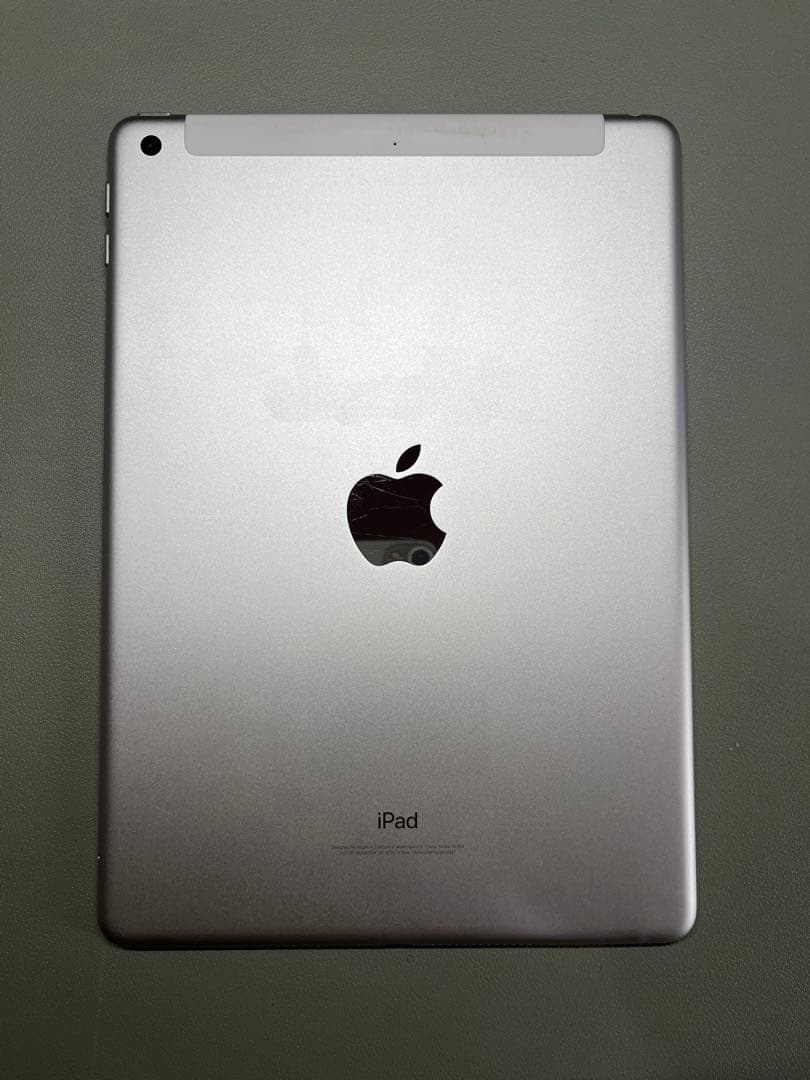 iPad第6世代 シルバー MR6P2J/A　A1954 32GB Apple iPad (6th Generation) A1954 32 GB, Wi-Fi + 4G, 9.7 in