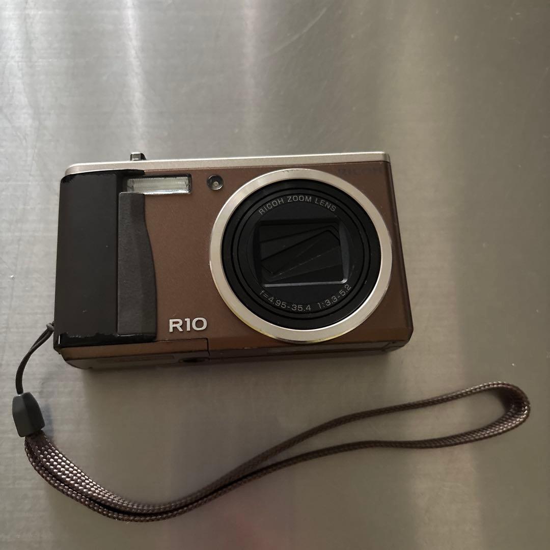 RICOH R10 コンパクトデジタルカメラ - メルカリ