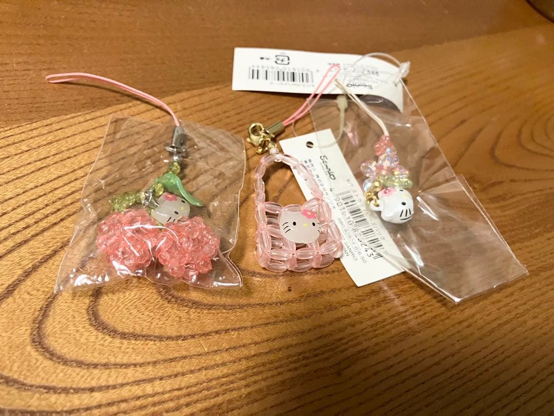 【超希少】ハローキティ　ビーズストラップ3点 ハローキティ×SPINNS』ビーズストラップ＜メール便対応＞ | SPINNS WEB