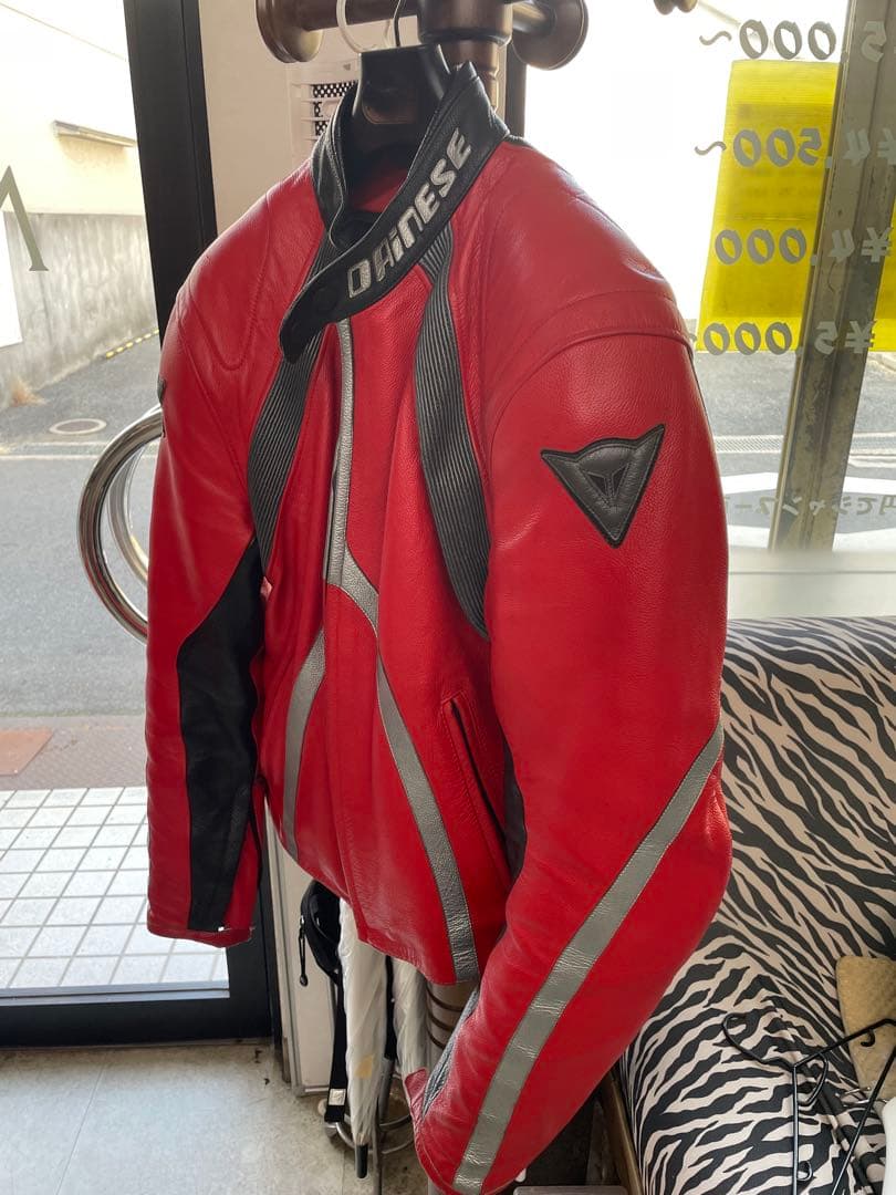 ダイネーゼ レザージャケット 赤／黒 52 Mサイズ