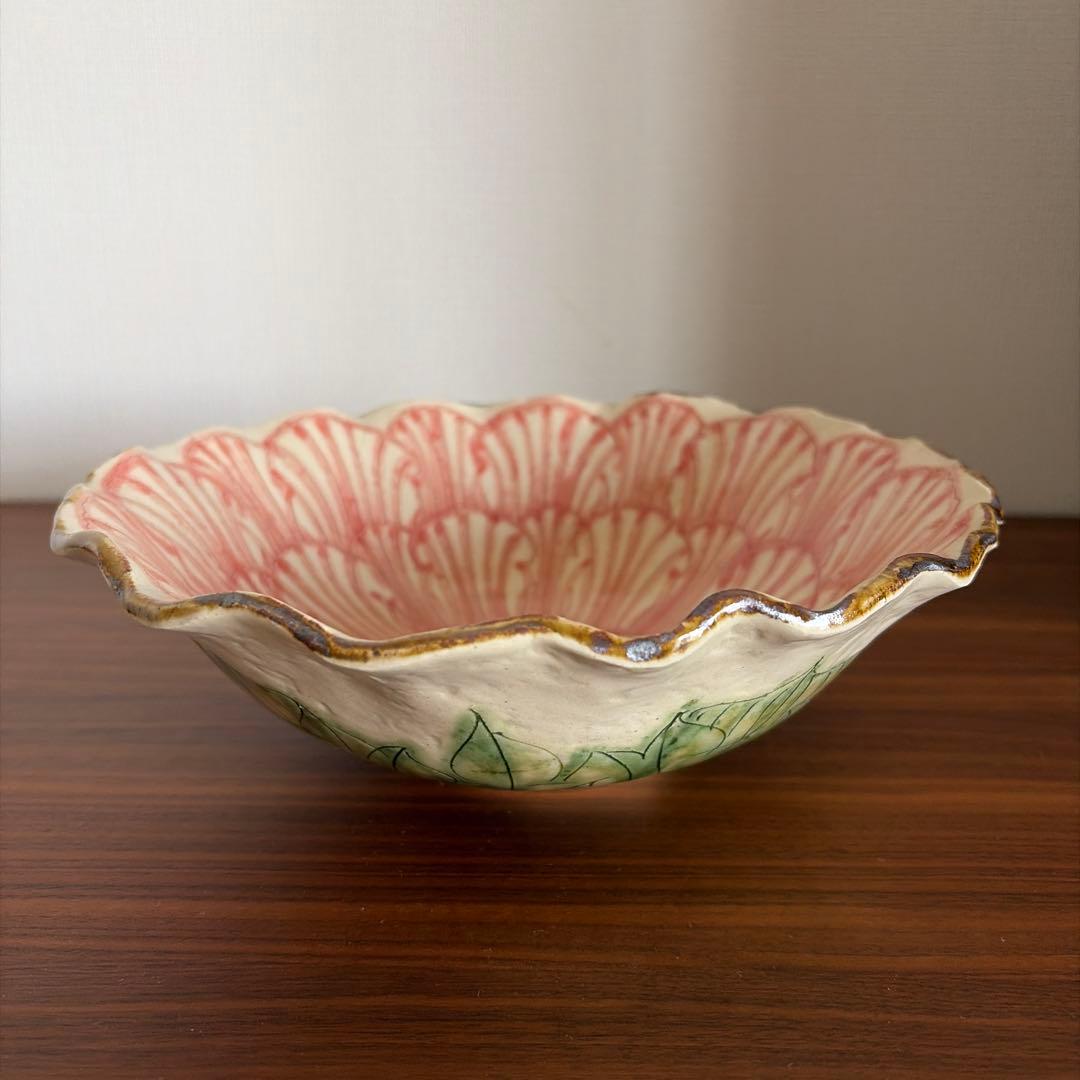 美濃焼 8寸深鉢 牡丹花 赤 加藤芳平 松泉窯 - メルカリ