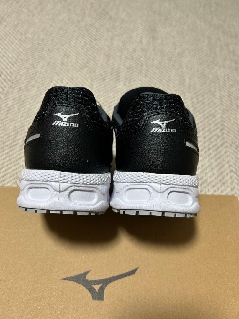 新品　未使用 ミズノオールマイティVH51L BOA ブラック　25.5cm