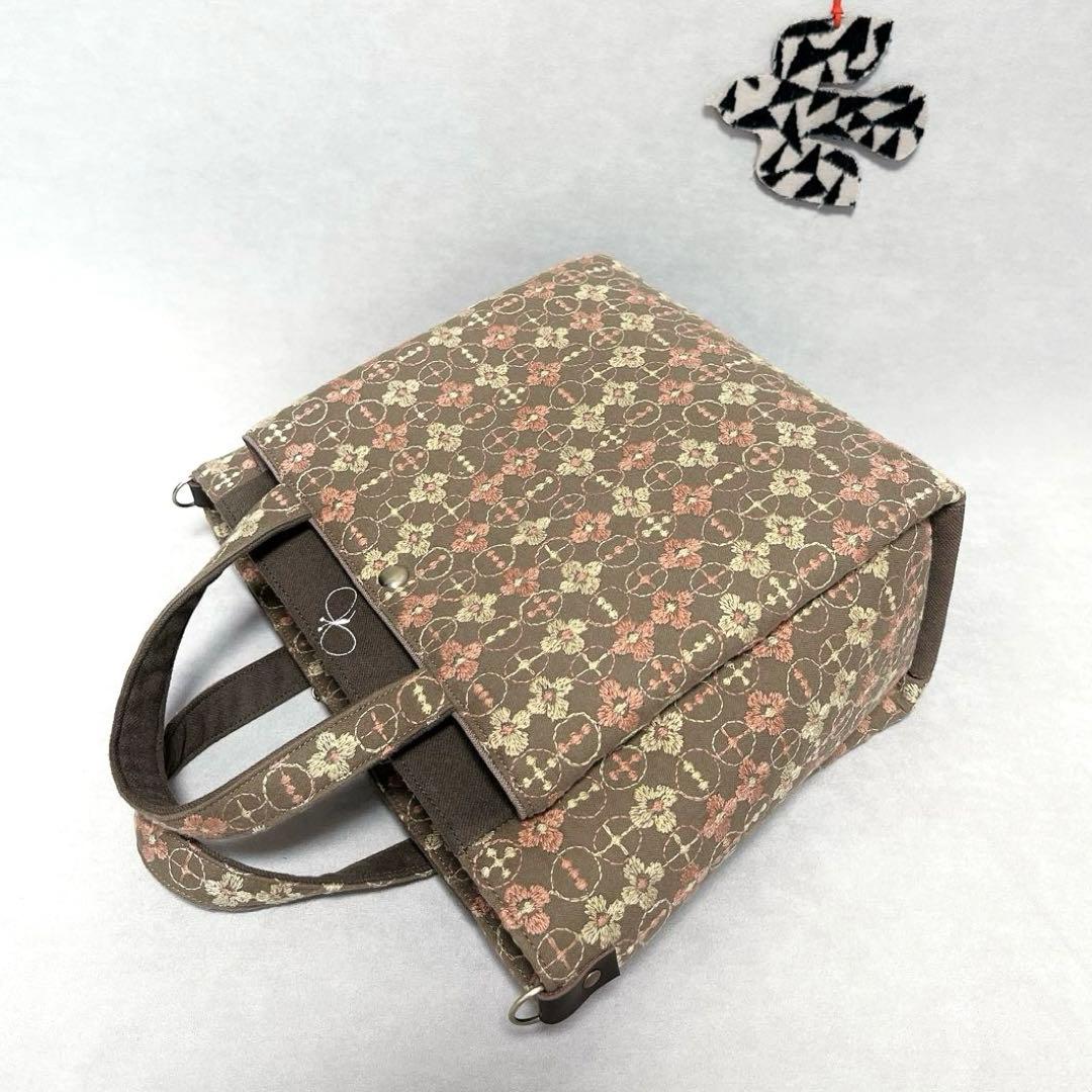 ハンドメイド 音の絵 ミナペルホネン 大きなポケットのスクエアトート