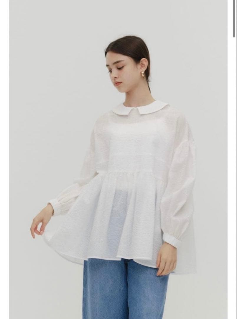 yori ヨリ フラットカラーシアーブラウス - メルカリ