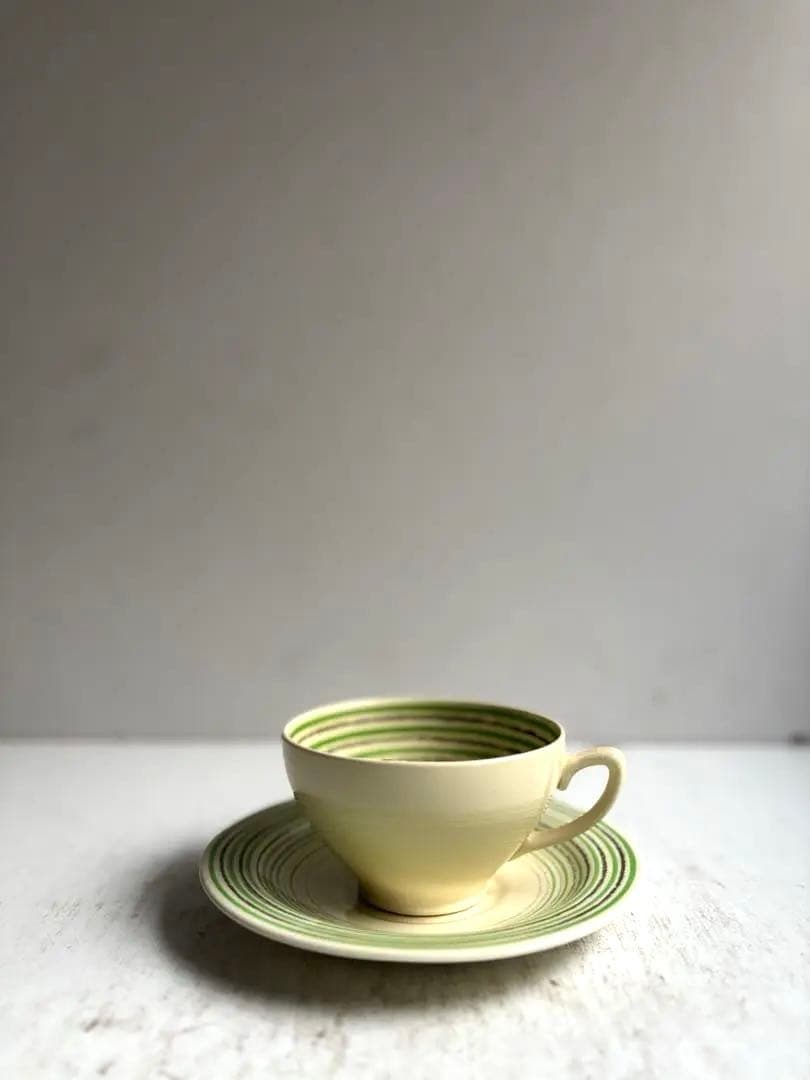 842 英国 アンティーク スージークーパー カップ&ソーサー クレヨン