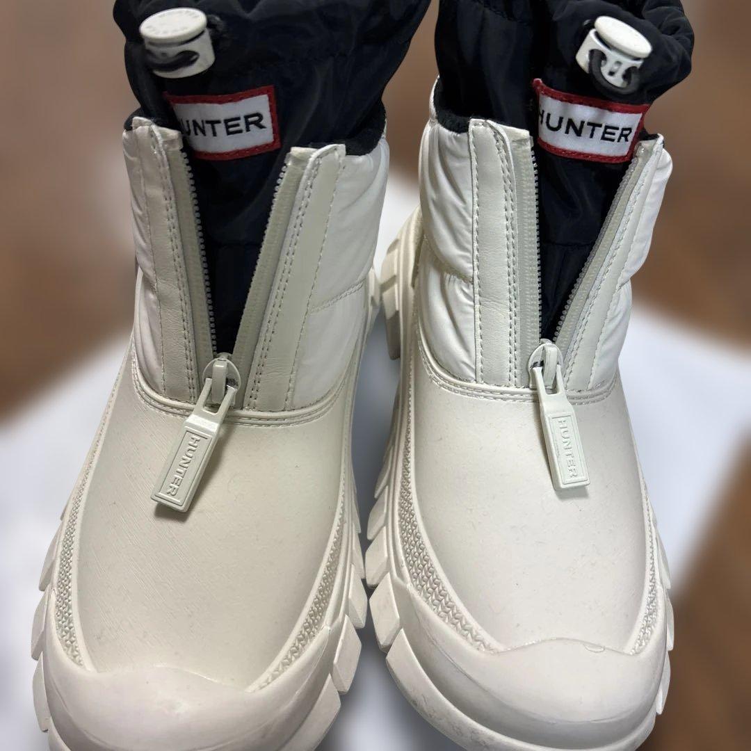 HUNTER 38イントレピッド ジップ アンクル パファー スノーブーツ