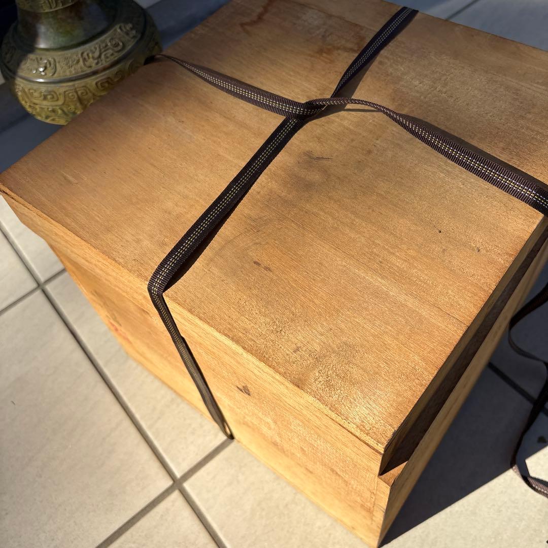 共箱付】三川内焼 金遊窯 今村芳元作 青磁透かし彫り 飾壺 - メルカリ