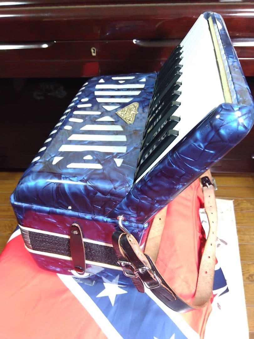 美品即演奏可）TAMBO SOPRANO アコーディオン 青【信頼の日本製】