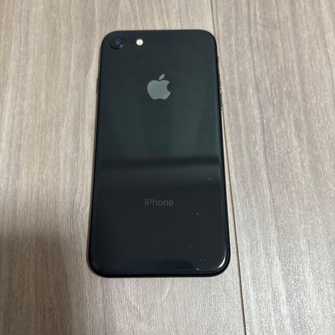 iPhone8 256GB 美品 ブラック 箱付き 新品保護フィルム付きの通販はau