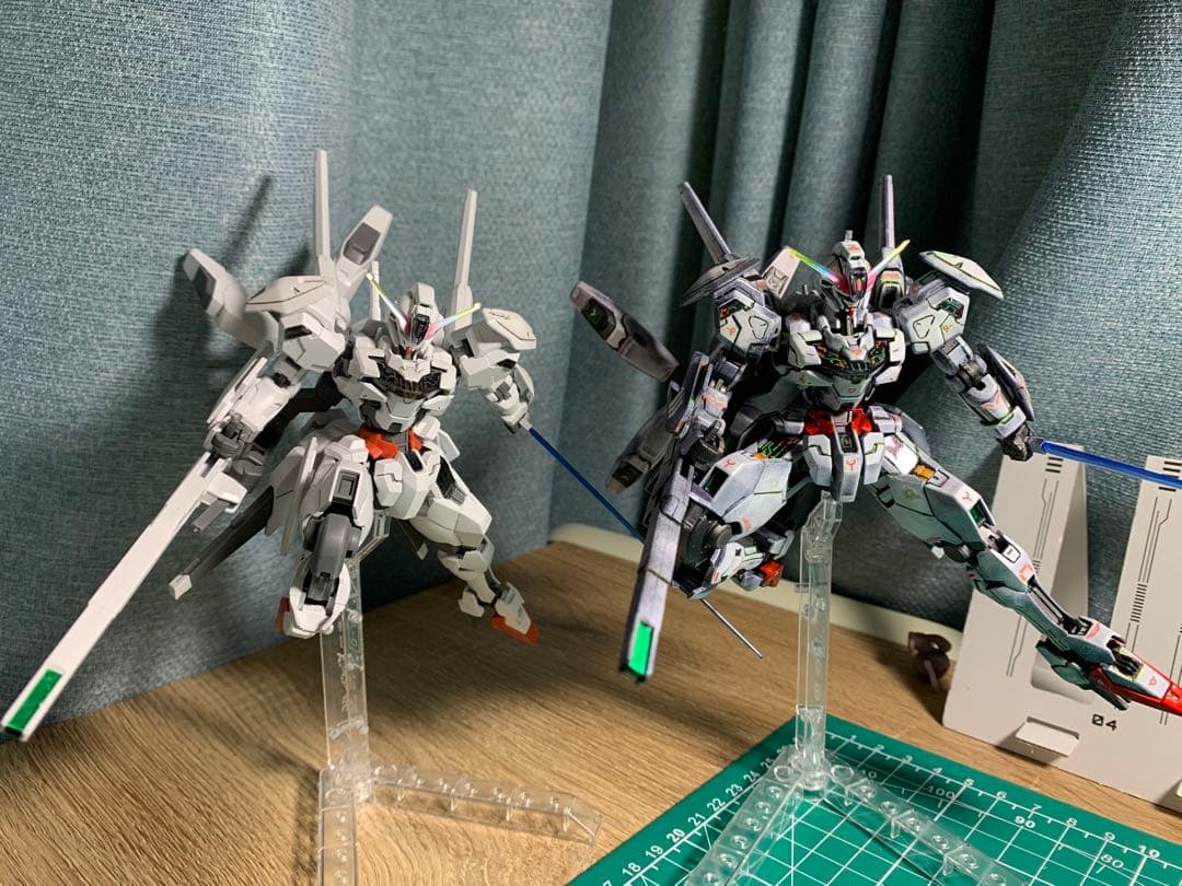 B*d様 HG ガンダムキャリバーン リアル全塗装・ブラックライト発光仕様