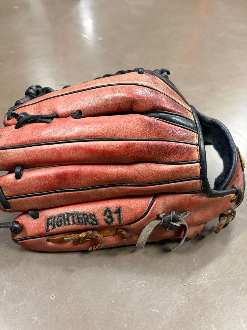 野球硬式グローブ 元プロ野球選手 小谷野栄一 ナイキ - メルカリ