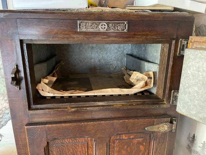 数時間限定値下げ！昔の冷蔵庫 - メルカリ