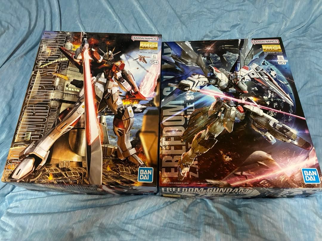 MG フリーダムガンダム2.0 & ソードインパルスガンダム MG 1/100 フリーダムガンダム Ver.2.0 | バンダイによる、遊びと学びの