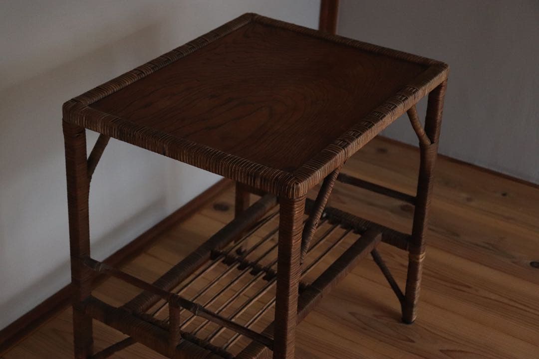 古家具　サイドテーブル　レトロ　木　籐　ラタン　古道具　アンティーク 1970's ヴィンテージ ラタン サイドテーブル - アンティーク