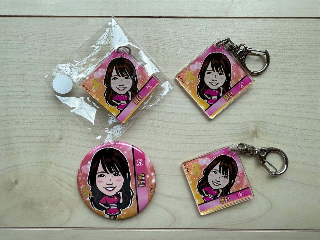 若鷹ガチャ ハニーズ MEI アクリルスタンド・缶バッジ・キーホルダー