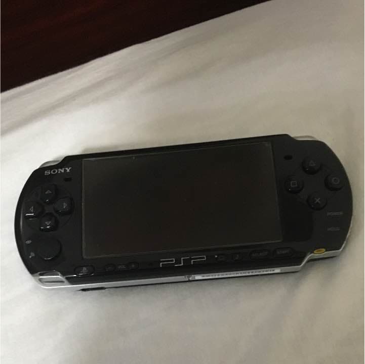Nintendo Switch PSP3000 Nintendo Switch vs Sony PSP 3000 (THE GAME GHOSTBUSTERS) WHICH