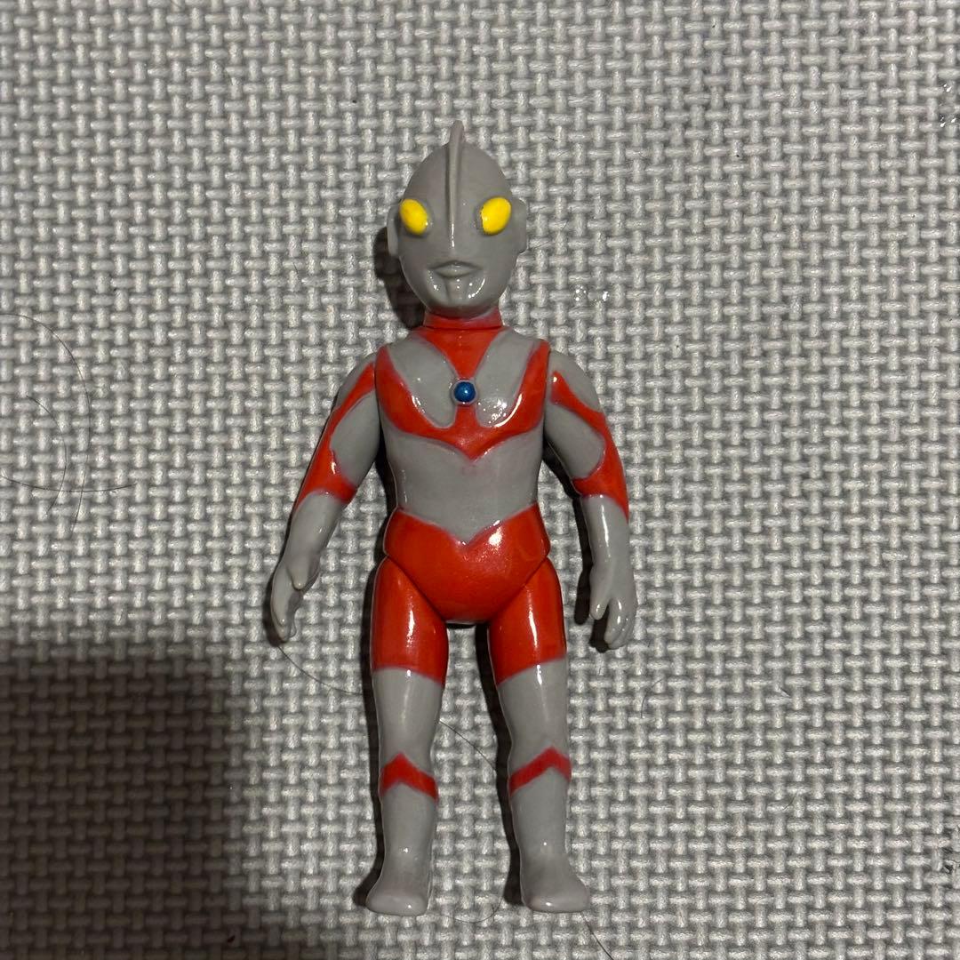 ヤモマーク　ウルトラマン　ソフビ　フィギュア Yahoo!オークション - ヤモマーク ウルトラマン グレー ソフビ sofvi