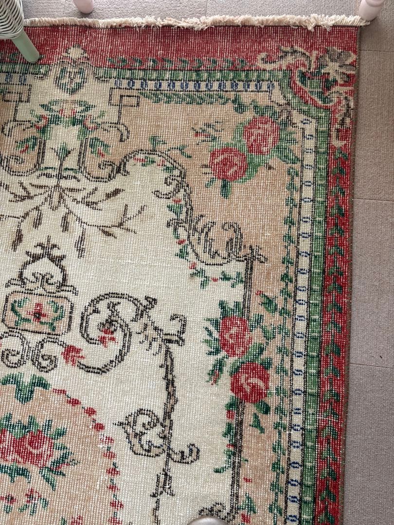 専用です❣️ トルコビンデージラグ☆額縁フラワーラグ　116cm×215.5cm