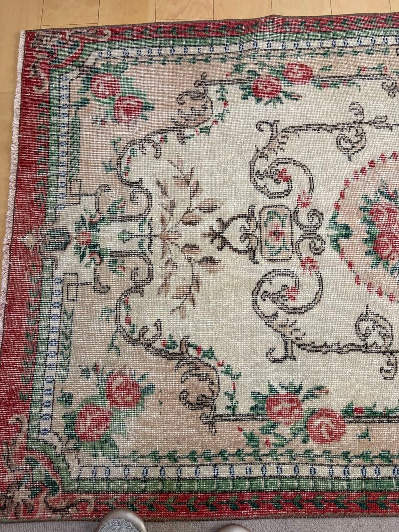 専用です❣️ トルコビンデージラグ☆額縁フラワーラグ　116cm×215.5cm